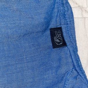 John Varvatos men’s Lightweight Medium Blue LS Button Down Shirt